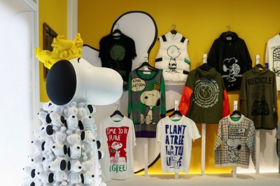 Icônes de la mode célébrées à l’exposition Snoopy Paris