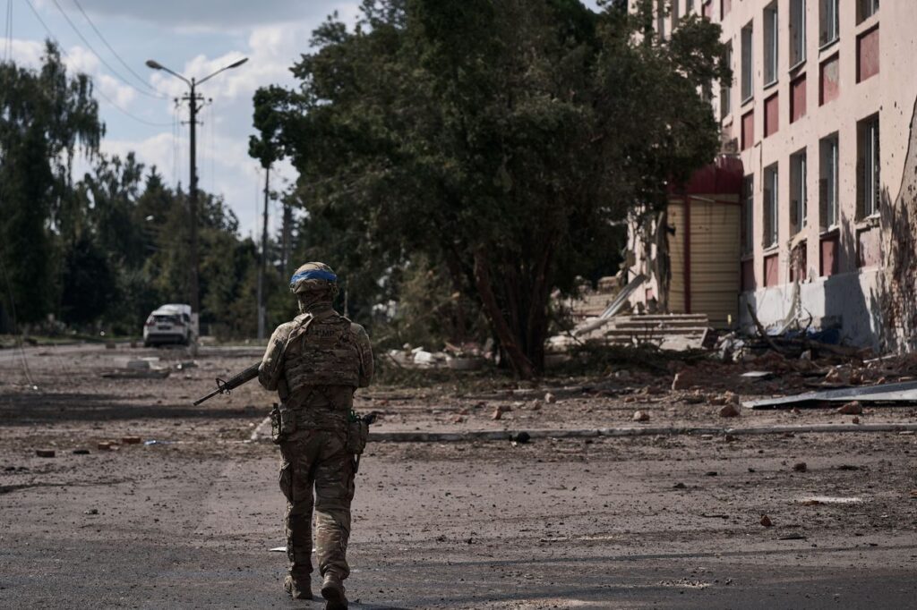 Kiev est prêt à se battre dans l’oblast de Kursk « tant que nécessaire » comme la Russie prétend prendre plus de 86% des régions saisies