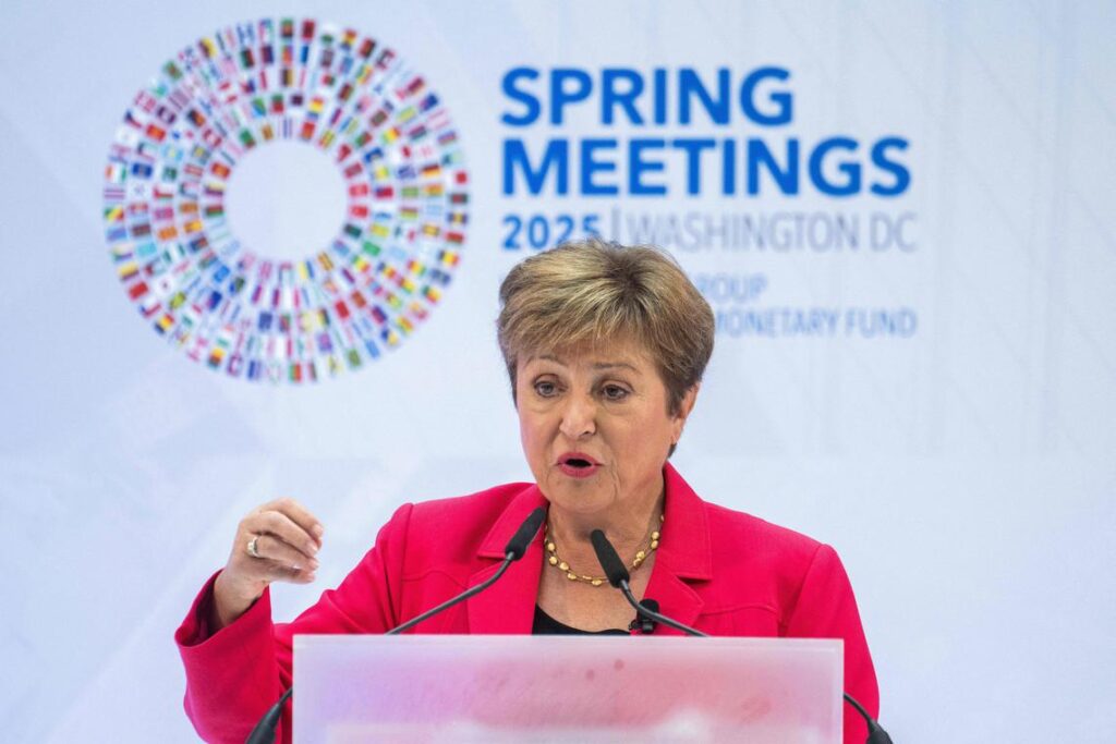 L’économie mondiale ralentit le commerce ralentit le « redémarrage » mais évite une récession, dit le chef du FMI