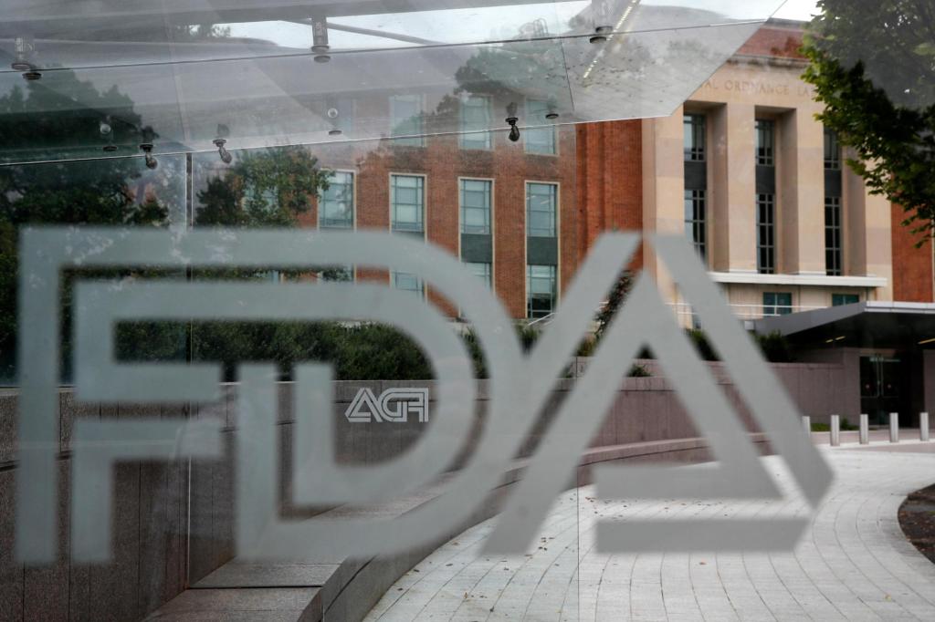 La FDA renverse la course sur le télétravail après les licenciements et les re -avations menacent les opérations de base
