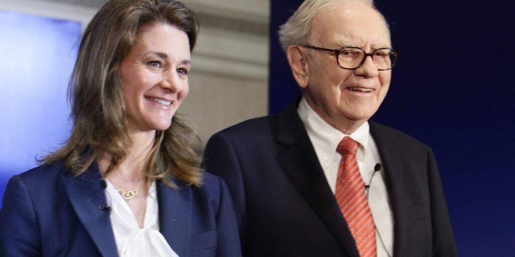 Des million de milliardaires se sont engagés à remettre 600 milliards de dollars à l’organisme de bienfaisance, mais les jours de bienfaisance de Bill Gates et Warren Buffett pourraient être terminés