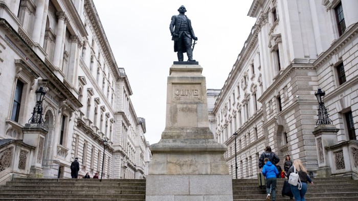 Le personnel du ministère des Affaires étrangères de Londres fait face à des cals majeurs