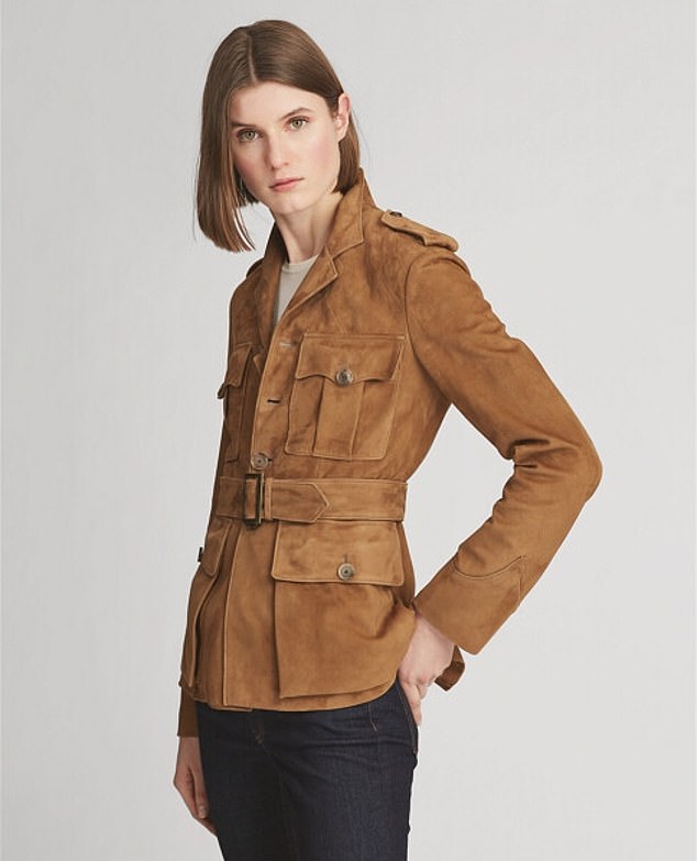 Melania Trump vient de passer à la plus grande tendance de la mode de la saison – a acheté une veste en daim qui ressemble à un design Ralph Lauren à guichets fermés