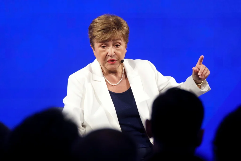 L’économie mondiale n’est pas aussi mauvaise qu’on le craignait, selon le chef du FMI