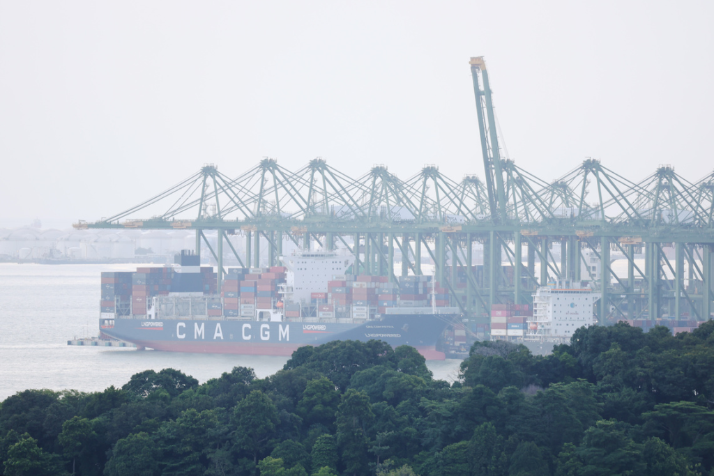 Les investisseurs à Singapour sont prudents, même devant l’incertitude tarifaire, entrant en 2025: rapport