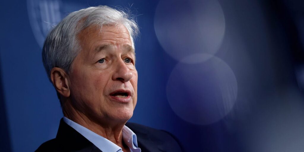 Jamie Dimon dit que 4 secteurs dans lesquels JPMorgan investira des milliards de dollars