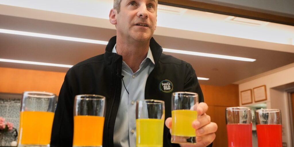« Nous mangeons avec les yeux »: Pepsi joue avec des patates douces violettes et diverses couleurs de carottes.