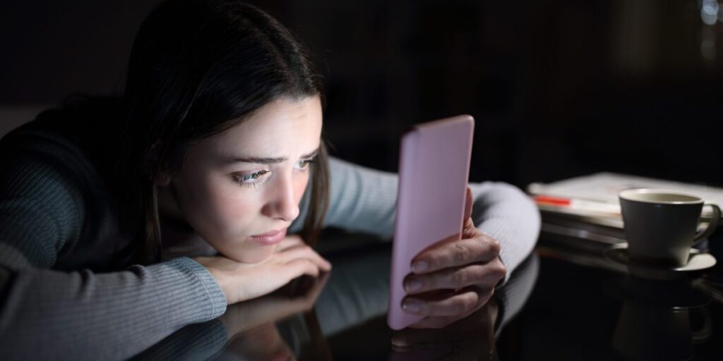 Les gens parlent comme des pandas de dessins animés et des thérapeutes de cette startup en IA. Les PDG sont nerveux car ils n’ont pas de conception de prévention du suicide