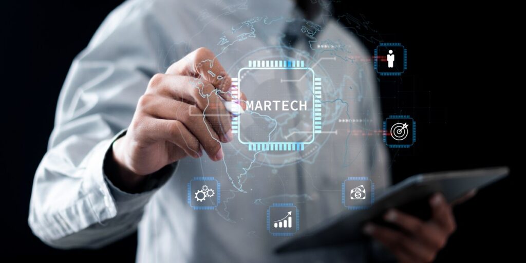 McKinsey : les directeurs marketing et financiers doivent s’unir pour résoudre l’écart de retour sur investissement des technologies marketing avec l’aide de l’IA.