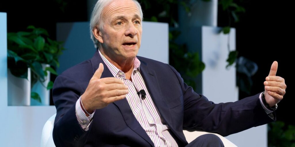 Ray Dalio affirme que son clone d’IA peut fournir des informations sur les investissements et les carrières quand il le souhaite
