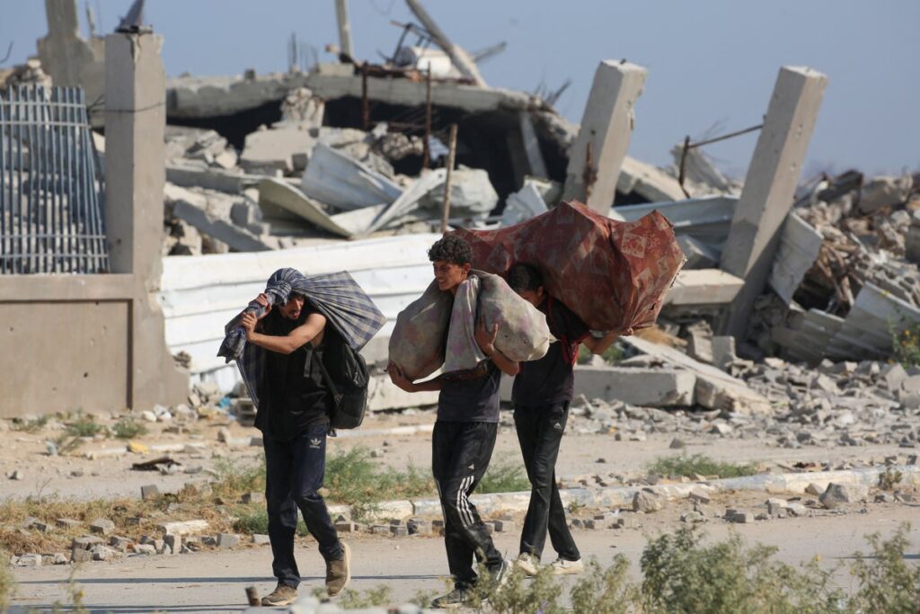 Israël Gaza Dernière: le Hamas passe en revue le plan de paix de Trump en tant qu’Israël dit la « dernière chance » pour que les Palestiniens partent
