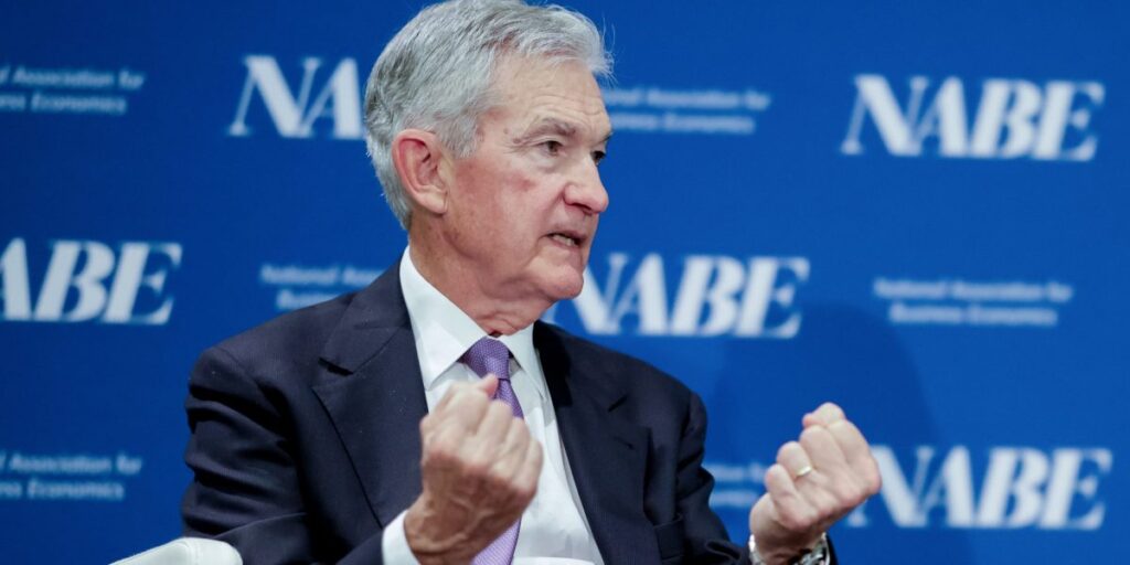 Le président Jerome Powell vient de donner le signal le plus fort qu’une baisse des taux soit à venir, et les investisseurs jubilent : « Nous sommes prêts pour un quatrième trimestre parabolique. »