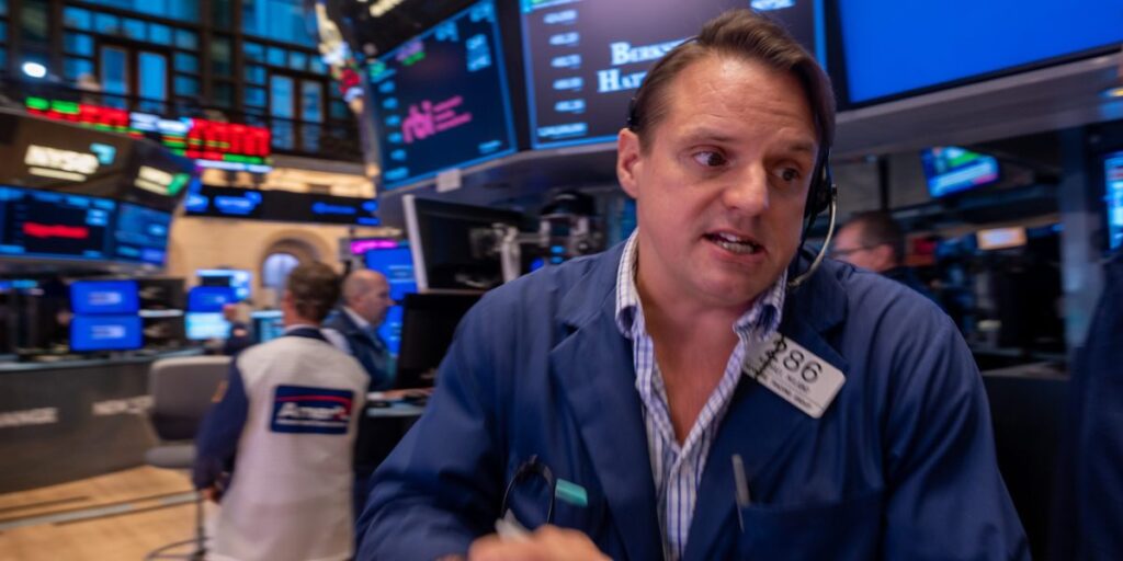 Le PDG d’une grande banque d’investissement a déclaré qu’il avait été « trompé » par les faillites qui secouent Wall Street. Un célèbre vendeur à découvert est témoin du moment Enron