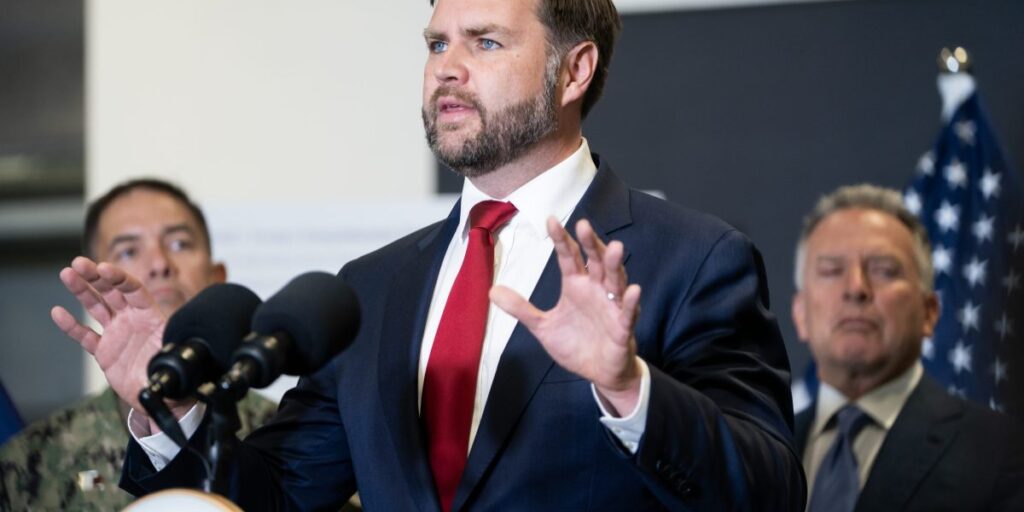 Vance affirme que 1,3 million de soldats américains seront payés ce week-end alors que la pression monte sur les démocrates pour mettre fin à la fermeture du gouvernement.