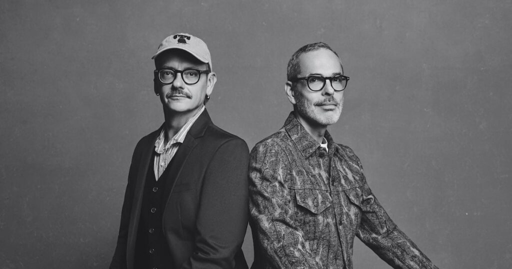 Le duo duo Viktor et Rolf Avant-Garde-Garde sont exposés à High