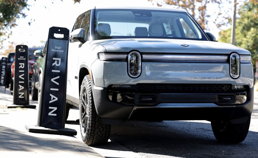 Le meilleur cas de Rivian pour 2025 ventes est une baisse de 16% par rapport à l’année dernière