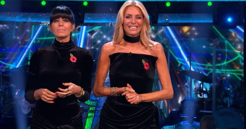Claudia Winkleman de Strictly prouve que la mode à petit budget peut toujours paraître chère dans une robe à 29 £