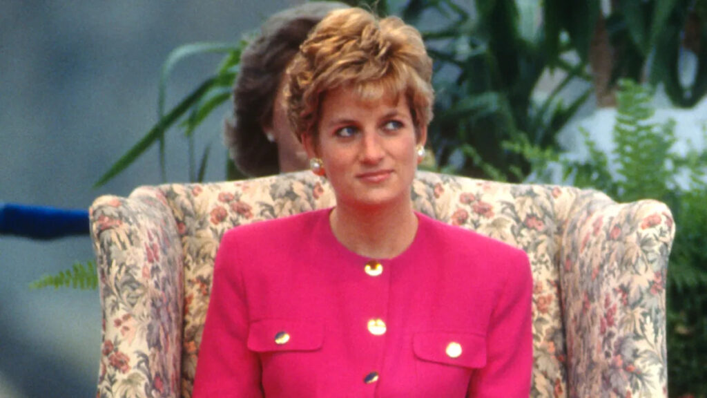 Le créateur de mode bien-aimé qui a contribué à façonner le style de la princesse Diana est décédé à 80 ans