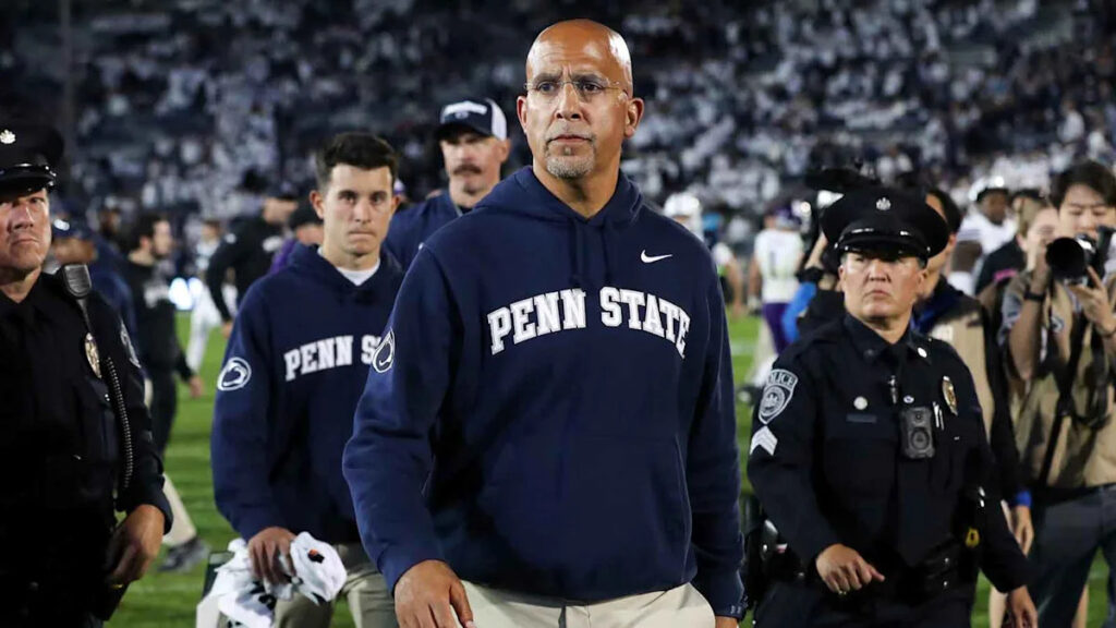 L’entraîneur-chef du football de New Virginia Tech, James Franklin, devient ému lorsqu’on l’interroge sur Brent Pry.