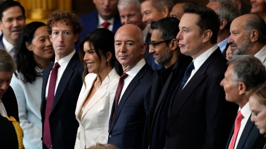 Les bénéfices des entreprises technologiques bouleversent le classement des milliardaires. Voici les personnes les plus riches du monde.