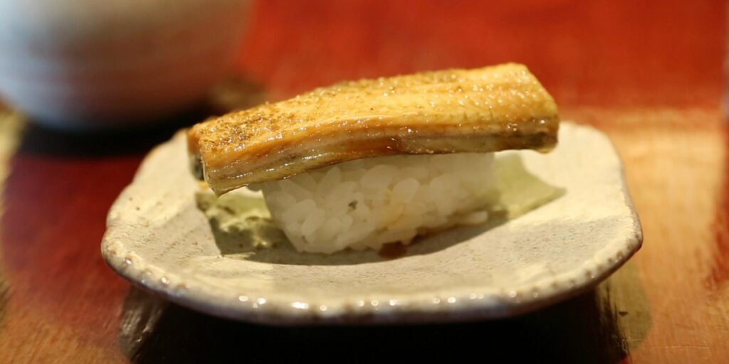 Guerres d’anguilles : le Japon et les États-Unis se battent dur pour obtenir de nouvelles mesures de conservation alors que certaines populations d’eau douce ont chuté de plus de 90 % depuis les années 1980.