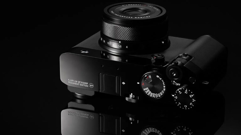 Vous ne pouvez pas acheter la superbe version de ce créateur de mode sur l’appareil photo compact tendance Fujifilm, mais vous pouvez voler la nouvelle recette de simulation de film gratuitement