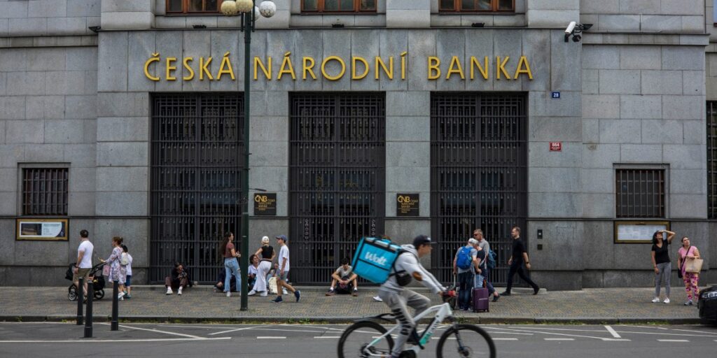 La Banque centrale tchèque achète pour 1 million de dollars de Bitcoin et d’autres crypto-monnaies