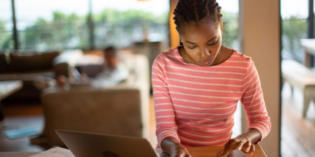 Malgré les accusations de dépenses ruineuses, la génération Z pourrait être mieux préparée à la retraite que les baby-boomers, selon une étude