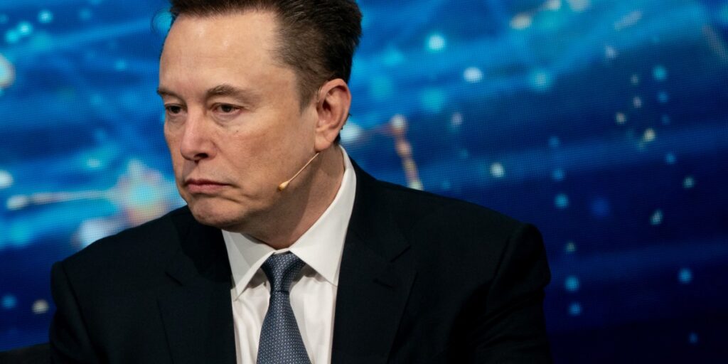Elon Musk a commencé à travailler sur un programme de compensation Tesla de 1 000 milliards de dollars. Mais deux failles laissent présager à quel point cela pourrait être dévastateur pour les actionnaires.