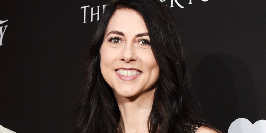 Mackenzie Scott fait davantage de dons records « qui changent la vie » à des collèges et universités historiquement noirs – totalisant plus de 400 millions de dollars