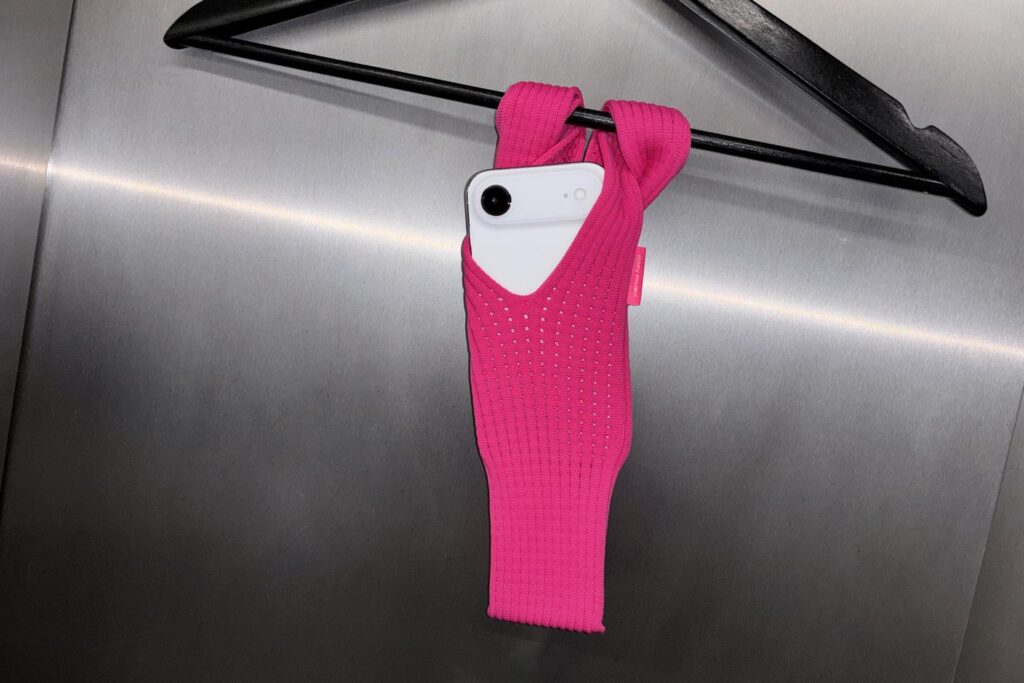 Là où la technologie et la mode rencontrent Apple et Miyake