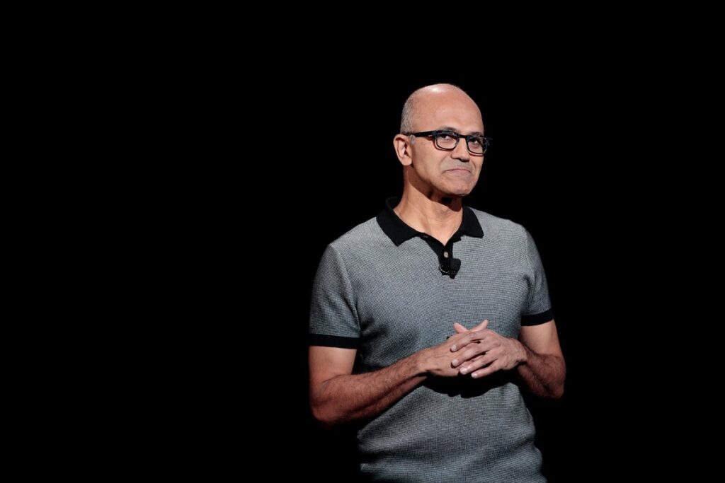 Le plan de Microsoft pour résoudre son problème de puce consiste, en partie, à laisser OpenAI faire le gros du travail