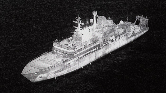 Le secrétaire britannique à la Défense déclare que le navire espion russe a ciblé un pilote de la Royal Air Force avec un laser