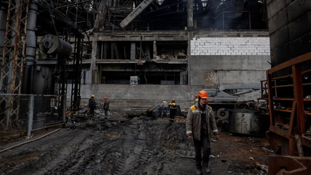 Dernières informations sur la guerre en Ukraine : la Russie accusée de politique de la « terre brûlée » – l’ambassadeur de Moscou affronte la Roumanie | Nouvelles du monde