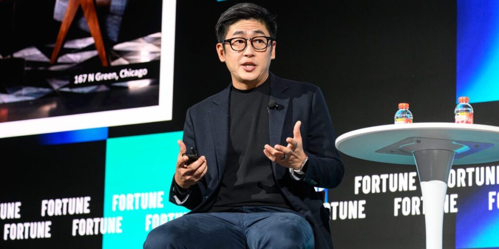 Si vous souhaitez que vos employés reviennent au bureau, essayez de les nourrir, explique le cadre de Gensler.