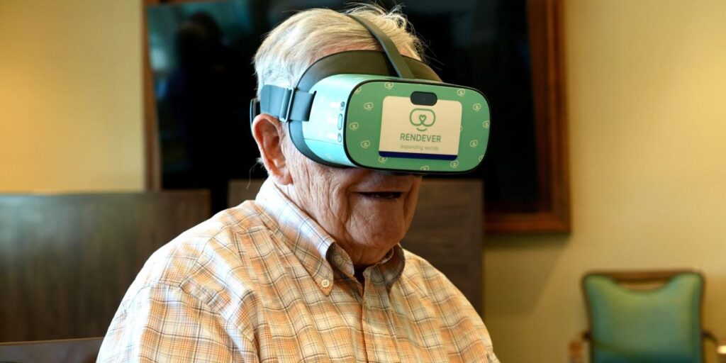 Les seniors revivent leurs journées d’errance et de recherche de sensations fortes en réalité virtuelle
