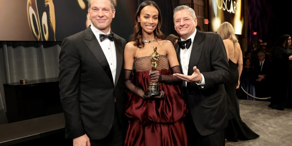 Les écrivains hollywoodiens disent que l’acquisition de Warner « doit être bloquée »