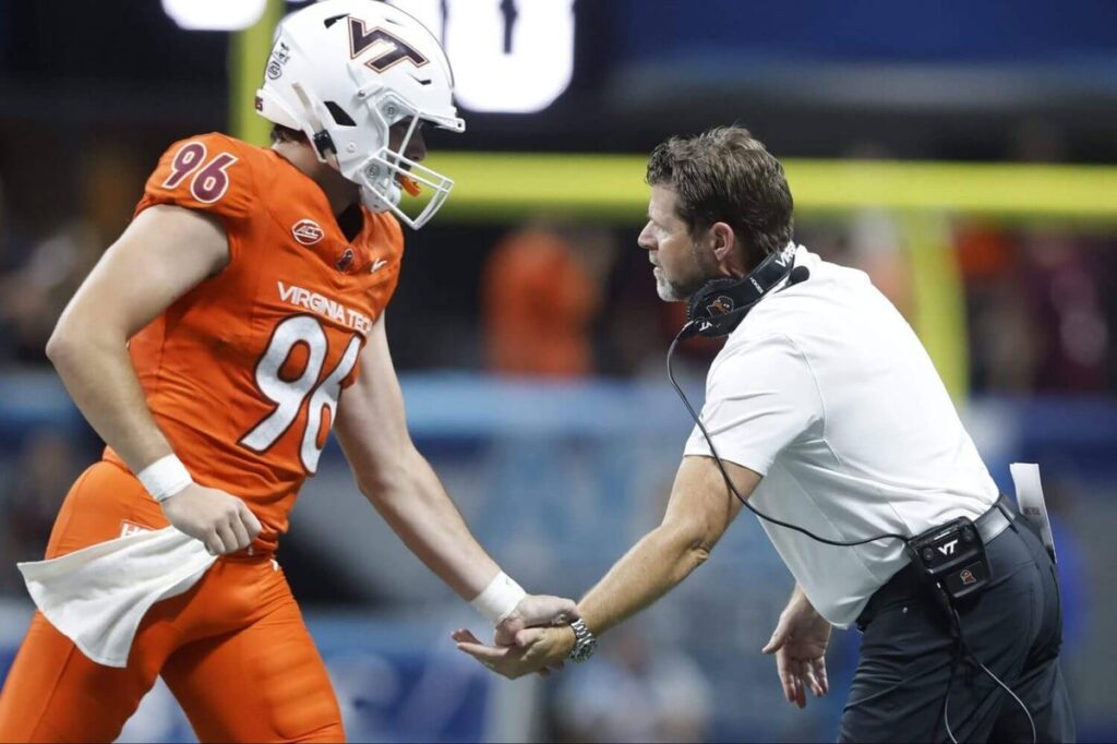 Brent Pry, licencié de son poste d’entraîneur de Virginia Tech en septembre, reviendra en tant que DC de James Franklin