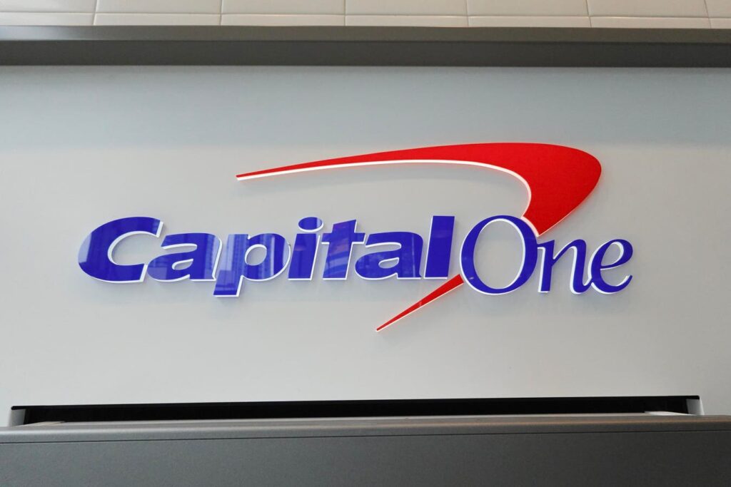 Pourquoi l’acquisition de la fintech Brex par Capital One pour 5 milliards de dollars est un autre énorme succès pour le milliardaire Richard Fairbank