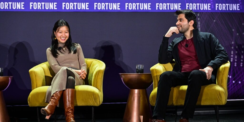 Selon les dirigeants, les véritables progrès réalisés par les robots sont qu’ils apprennent à penser par eux-mêmes et à mieux comprendre les poignées de porte.