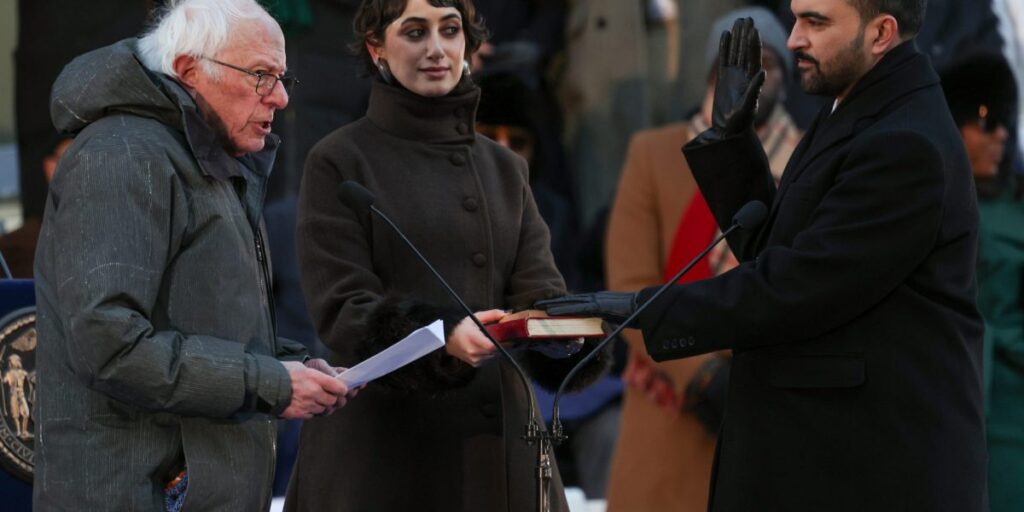 Mamdani s’engage à « gouverner tous les ouvriers du bâtiment de la ville de New York, les vendeurs de charrettes halal et les cuisiniers d’épices en tant que socialistes démocrates »