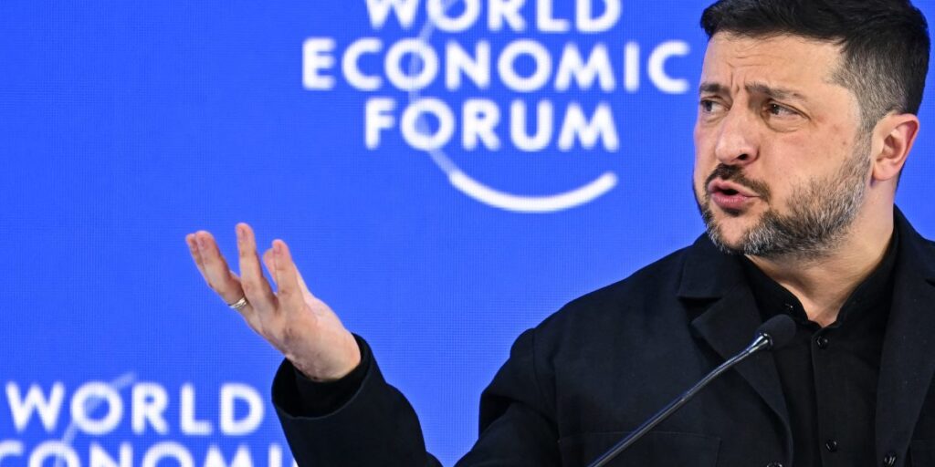 « L’Europe semble avoir perdu son chemin » : Zelenskiy estime que les actions du président Trump au Venezuela et en Iran devraient faire honte aux films « Le Jour de la marmotte » à Davos