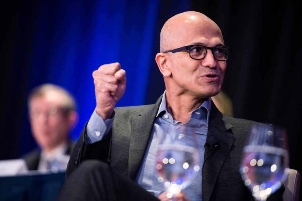 Satya Nadella insiste sur le fait que les gens utilisent beaucoup l’IA Copilot de Microsoft