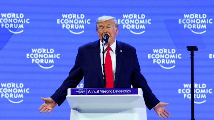 Donald Trump renonce à ses menaces tarifaires contre l’Europe et vante les mérites d’un « futur » accord avec le Groenland