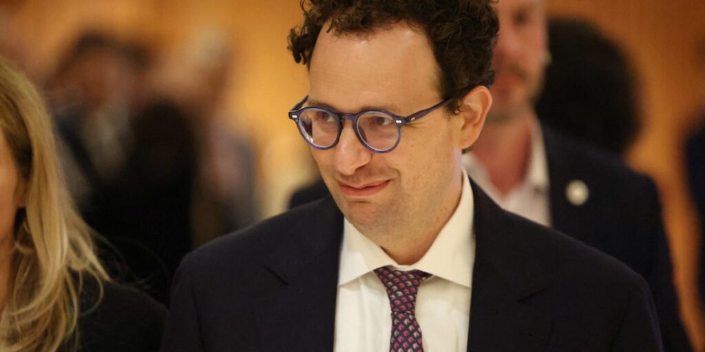 Alors que la date limite approche, le Pentagone qualifie le PDG d’Anthropic, Dario Amodei, de « menteur » avec un « complexe divin »