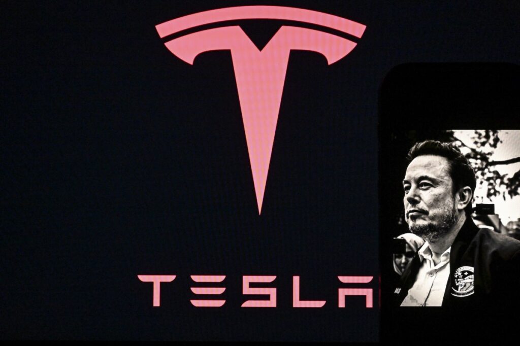 TechCrunch Mobility : Le grand rebranding de Tesla