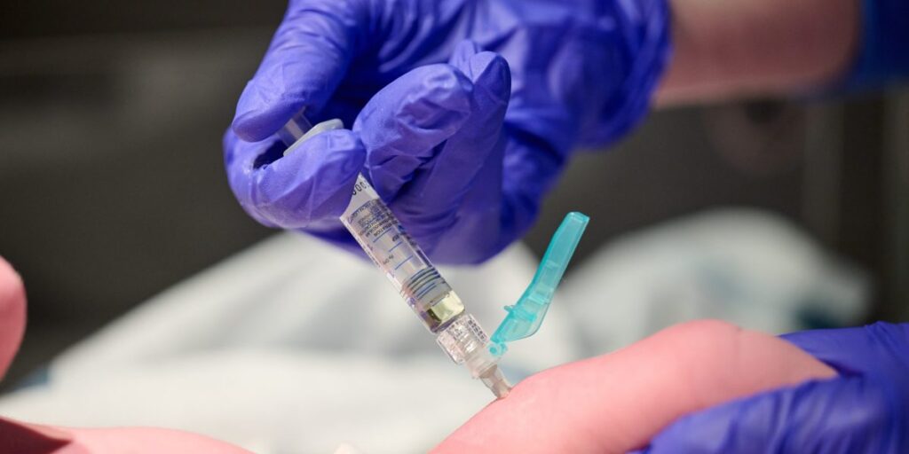 Il ne s’agit pas seulement de vaccins : les parents refusent d’autres soins préventifs de routine pour leurs nouveau-nés