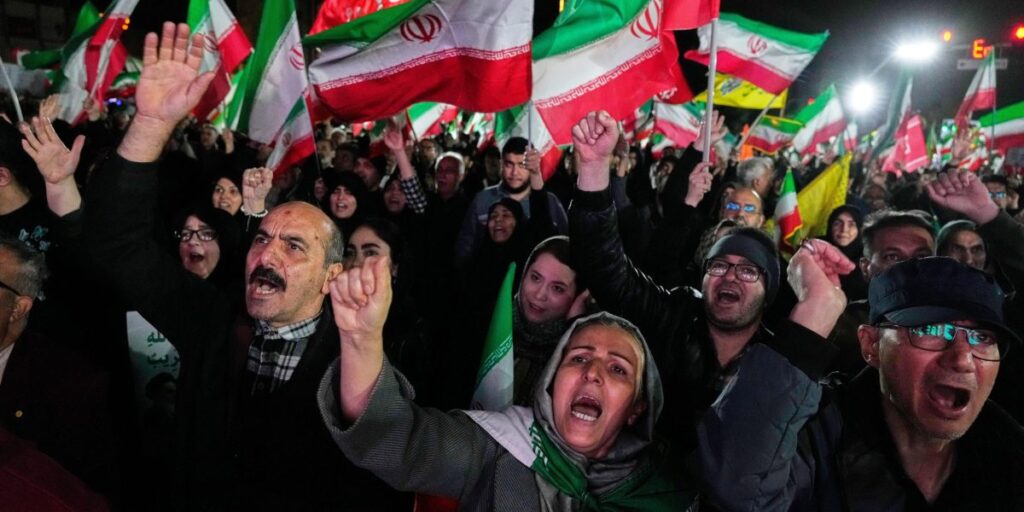 Le président Trump prolonge jusqu’au 6 avril la date limite pour la réouverture du détroit d’Ormuz par l’Iran