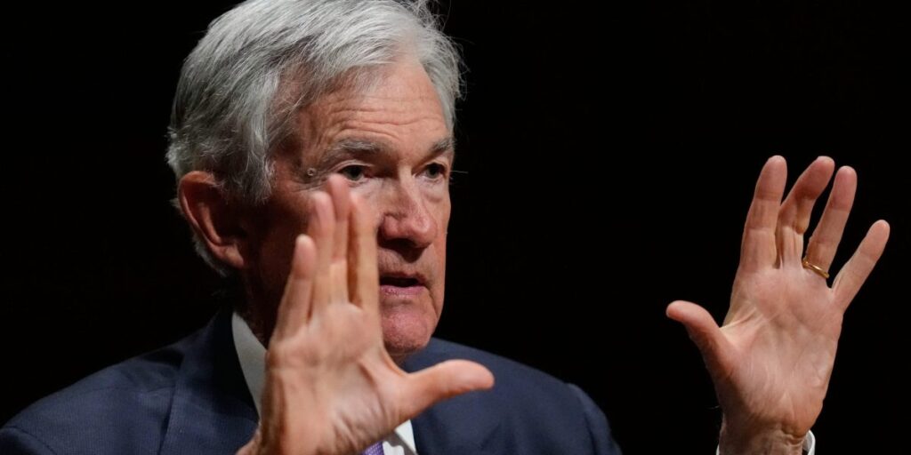 Jerome Powell affirme que la dette nationale de 39 000 milliards de dollars n’est « pas insoutenable » mais « ne va pas bien se terminer »