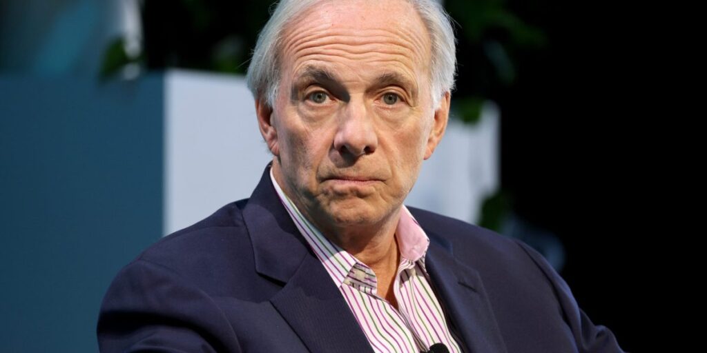Ray Dalio prévient que la « dernière bataille » dans le détroit d’Ormuz est proche